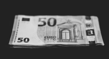 money-5062478_1920